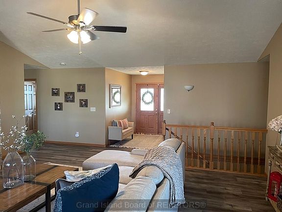 3rd image of 4056 Craig Dr