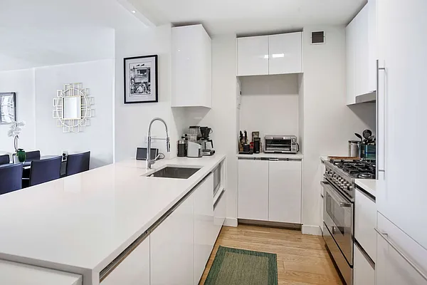 Rented by NY NY Condo, Inc | media 19