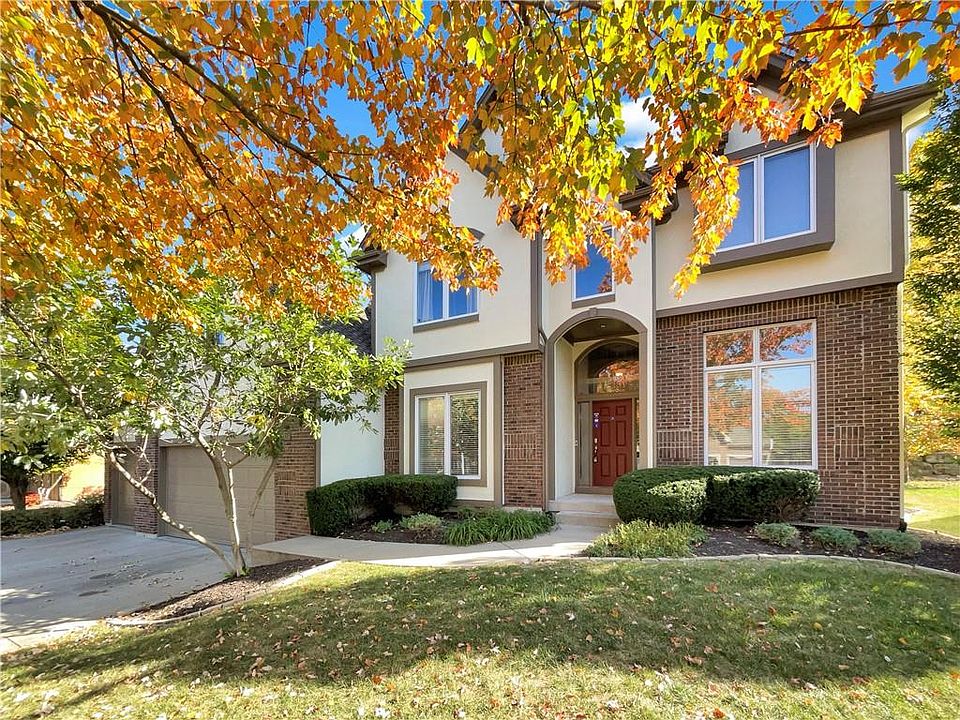 1st image of 8114 Park Ridge Dr
