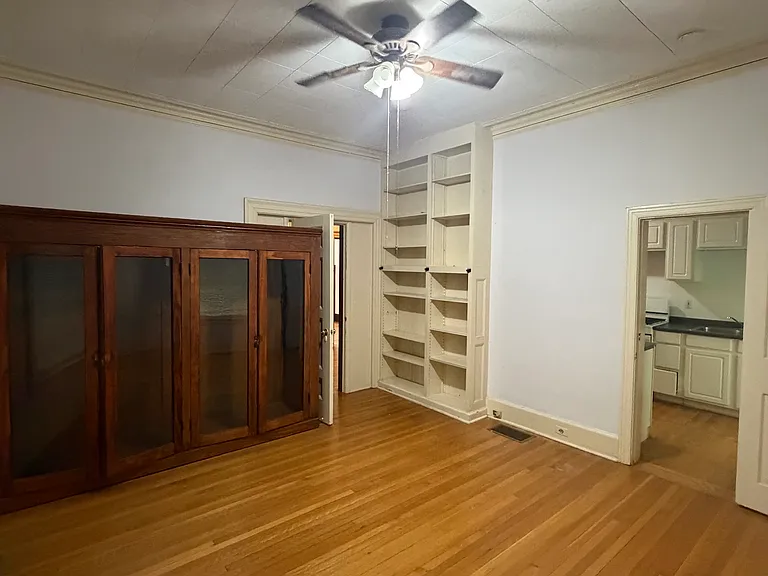 133 S Lake Ave #1 — Photo 10