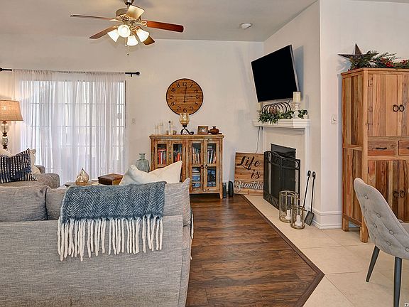 5th image of 11839 PARLIAMENT ST #924