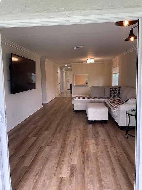 2 bed, 2.0 bath, 1205 sqft, $2,200 — Photo 4