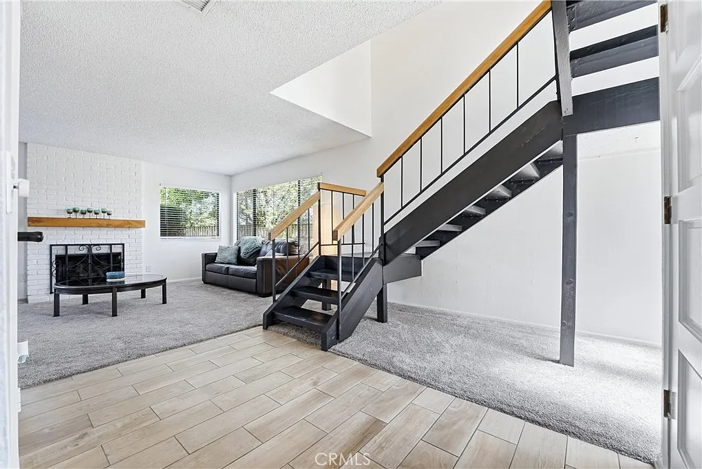 3 bed, 2.5 bath, 1528 sqft, $3,000 — Photo 3
