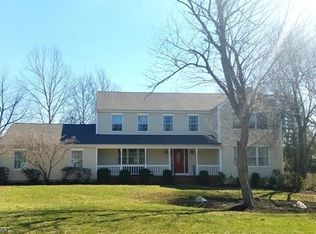 18 Berkley Ave, Belle Mead, NJ 08502