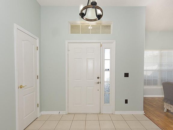5th image of 11413 Lake Tree Ct