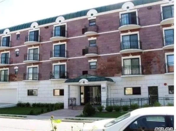4 Chelsea Pl APT 4D, Great Neck, NY 11021