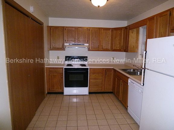 4th image of 1670 Country Walk Ct