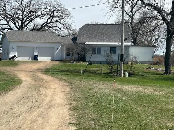 11742 Sunset Cir, Hutchinson, MN 55350