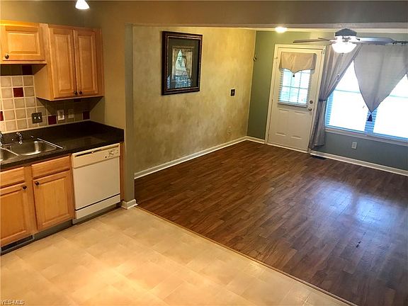 4th image of 12702 Longmead Ave