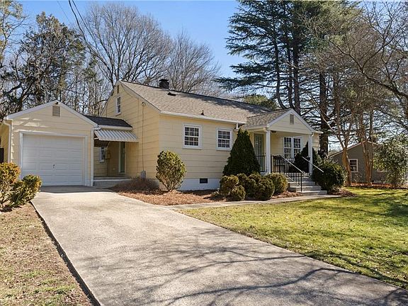 2nd image of 2865 Quincy Dr