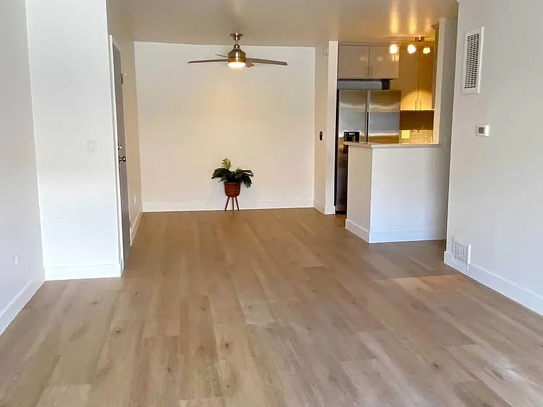 Tustin Palms Apartment Homes — Photo 54