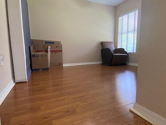 4th image of 612 Renner Rd