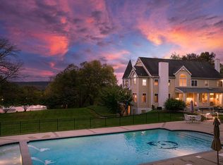 2977 White Tail Ct, Doylestown, PA 18902