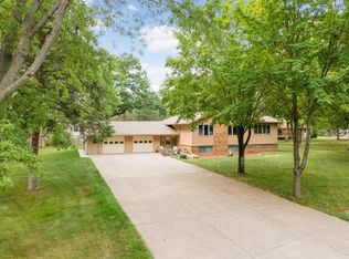 6021 Oak Cir, North Branch, MN 55056