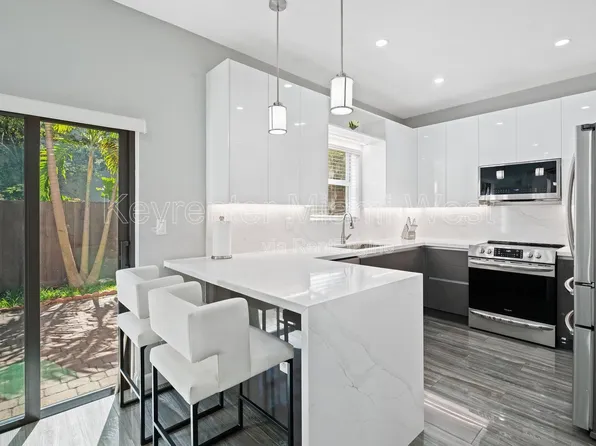 22387 SW 89th Ave, Cutler Bay, FL 33190