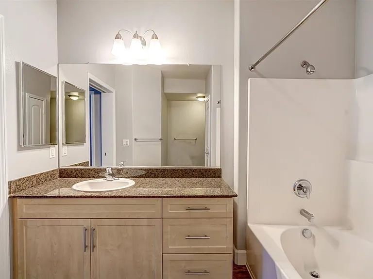 Stadium House Apartments — Photo 87