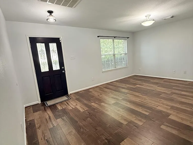 2219 Gable Hollow Ln — Photo 5