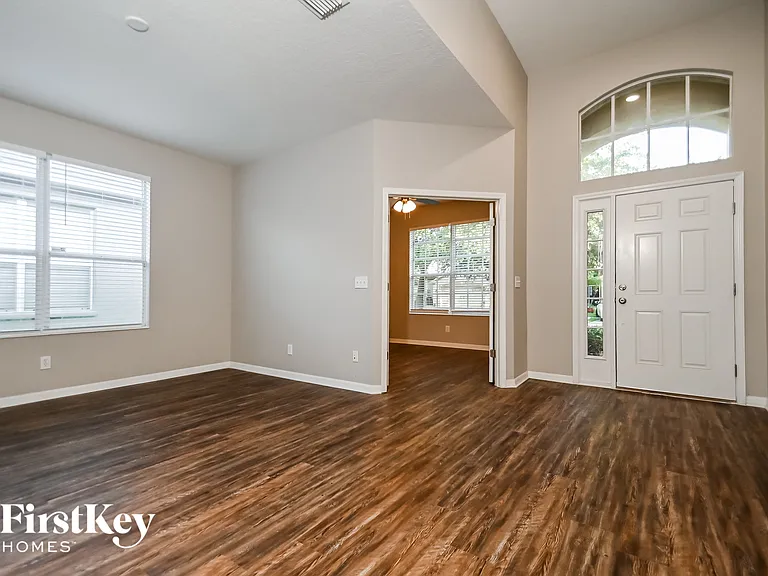 8907 Sandy Plains Dr — Photo 2