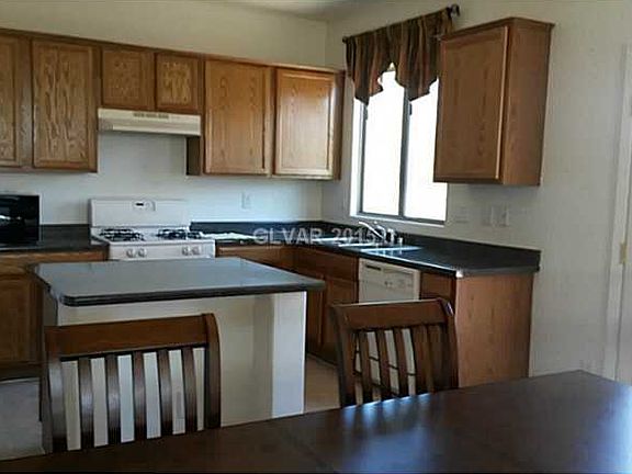 5th image of 720 Claxton Ave