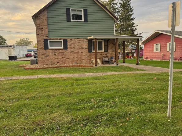 403 4th St #1, Griswold, IA 51535