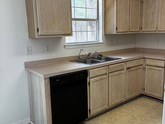 5th image of 1873 Whispering Oaks Ln