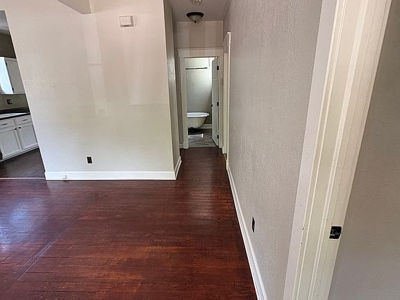 2nd image of 1105 E Platte Ave