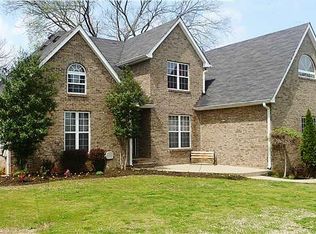 1215 Hampton Road Dr, La Vergne, TN 37086
