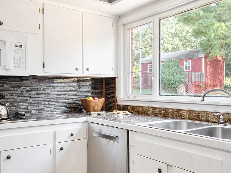 206 Odonald Rd — Photo 12