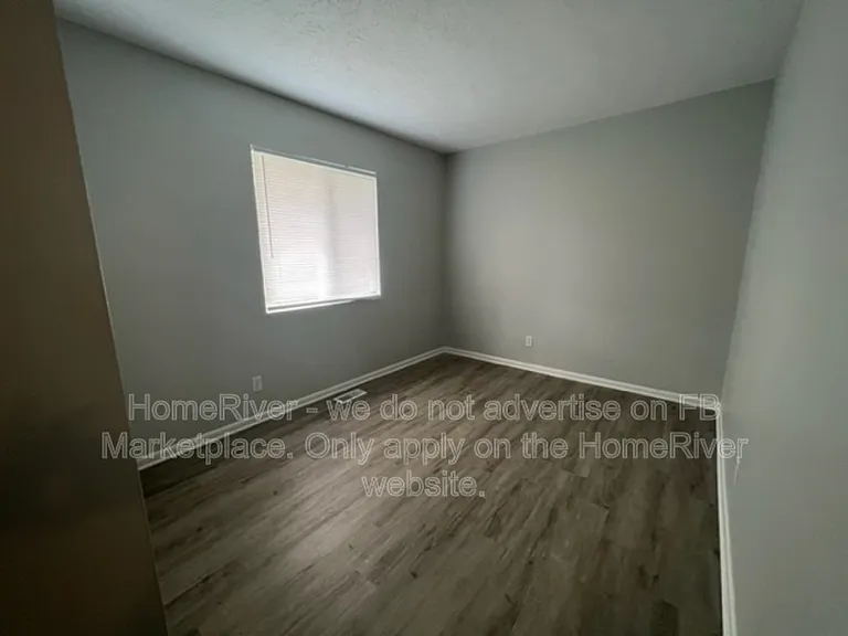 809 Spring Valley Dr — Photo 11