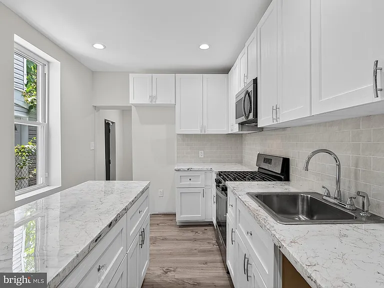 3020 Euclid Ave — Photo 8