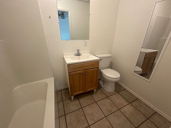 5th image of 2033 N Birch Ave APT 1
