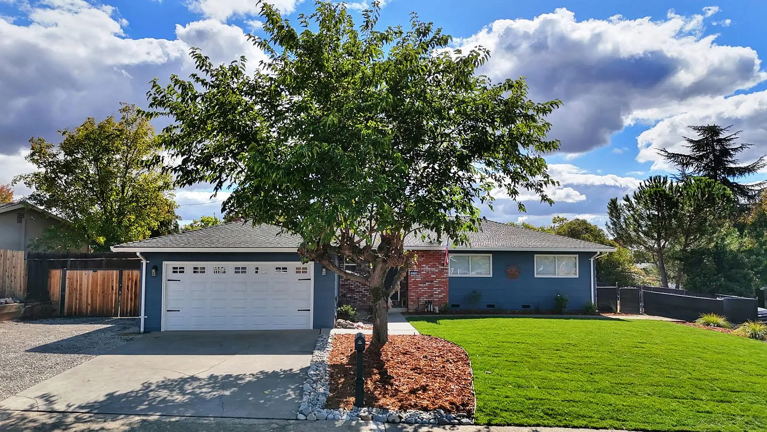 214 Rugosa Dr photo 1