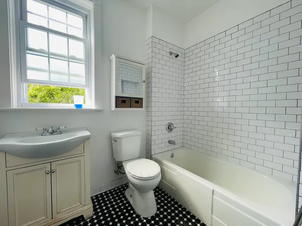 330 Van Duzer Street image 16 of 27