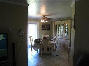 3rd image of 2813 E Cypress Ave