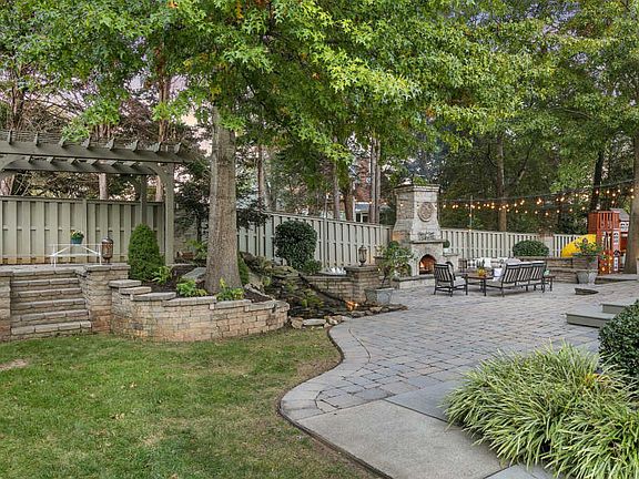 4th image of 9018 Hemingway Grove Cir