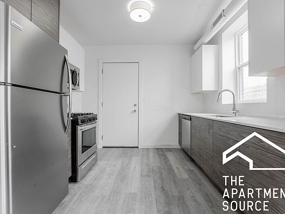 2nd image of 6104 N Paulina St #2F