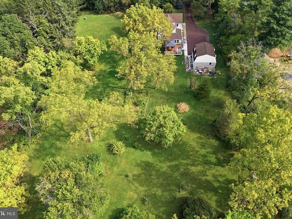1st image of 1428 Sumneytown Pike