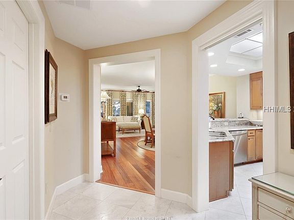 2nd image of 87 Ocean Ln APT 8107