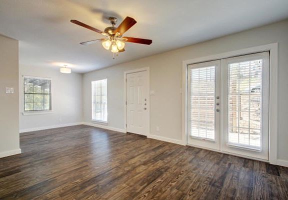 4th image of 6200 Hyside Dr #A