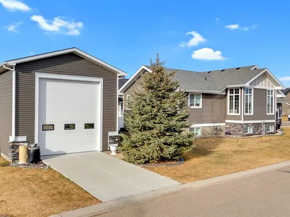 3901 N 49th Ave, Ponoka, AB T4J 0B6