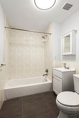 5th image of 118 Boerum St #3B