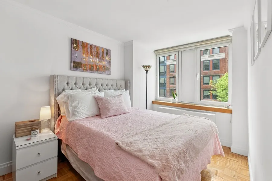404 East 76th Street #4O in Lenox Hill, Manhattan | StreetEasy
