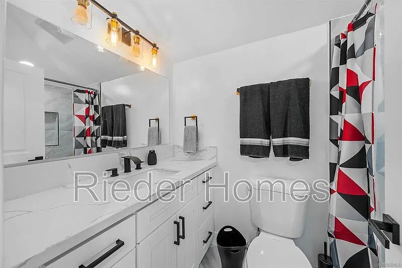 1 bed, 1.0 bath, $950 — Photo 3