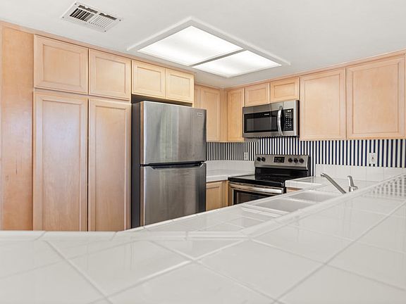 5th image of 78495 Magenta Dr #495