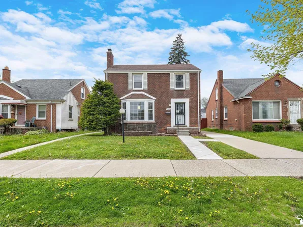 8285 Hartwell St, Detroit, MI 48228