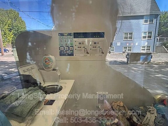 4th image of 2510 NW Van Buren Ave APT 8