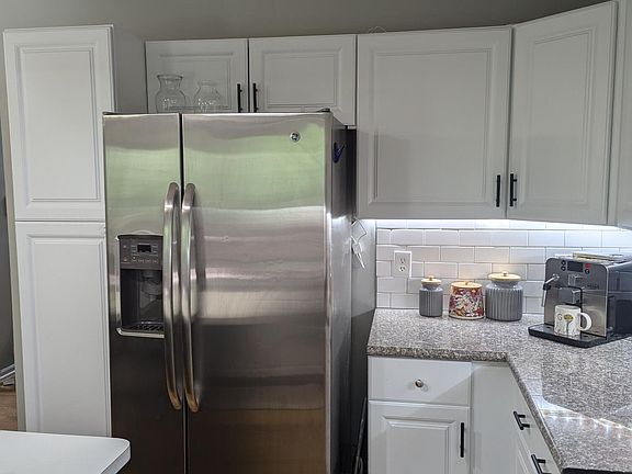 4th image of 326 Eagle Landings Ct