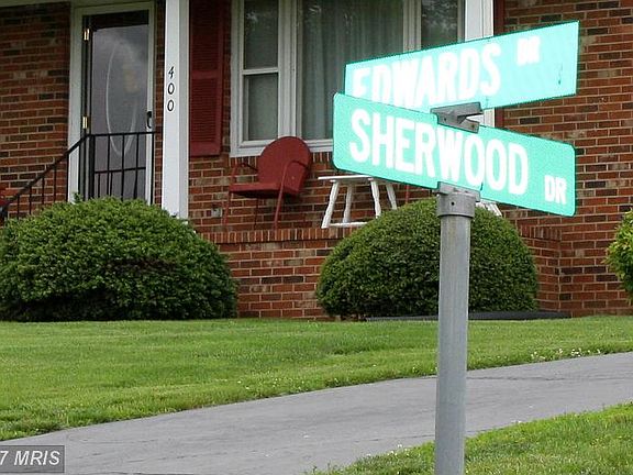 3rd image of 400 Edwards Dr