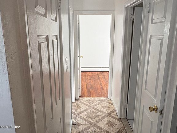 5th image of 164 Elvin St