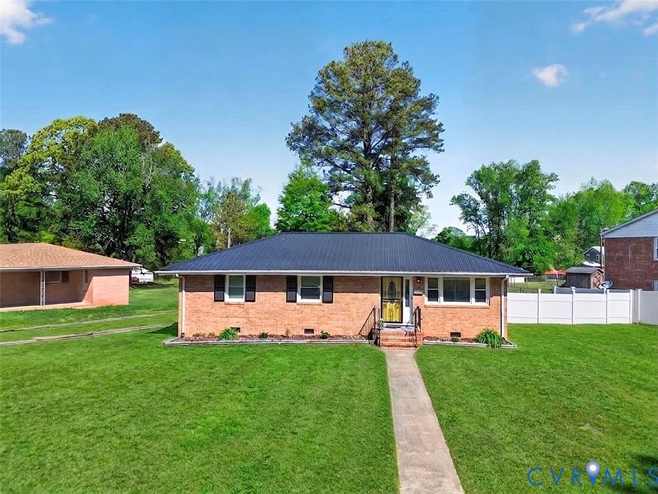 1st image of 1723 W Clara Dr